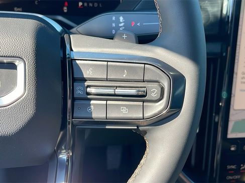 New 2026 GMC Acadia AT4 image 21