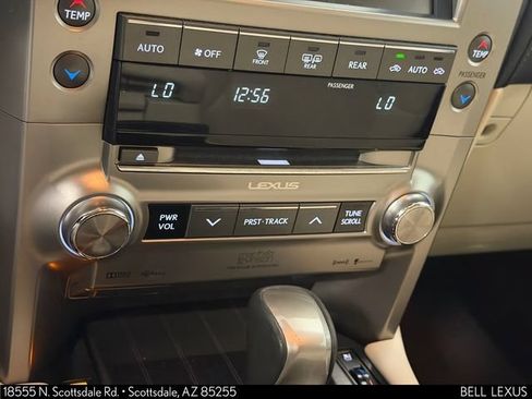 Used 2021 Lexus GX 460 Premium w/ Accessory Package AWD/4WD image 29