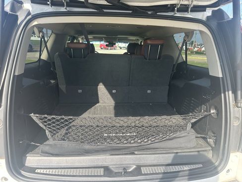 Used 2019 Cadillac Escalade ESV Luxury image 25
