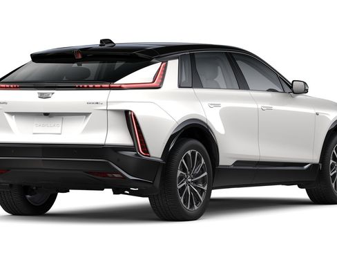 New 2025 Cadillac Lyriq Sport image 29