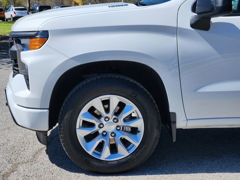 Certified 2024 Chevrolet Silverado 1500 Custom image 25