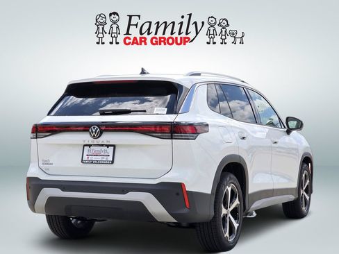 New 2026 Volkswagen Tiguan SE FWD image 4