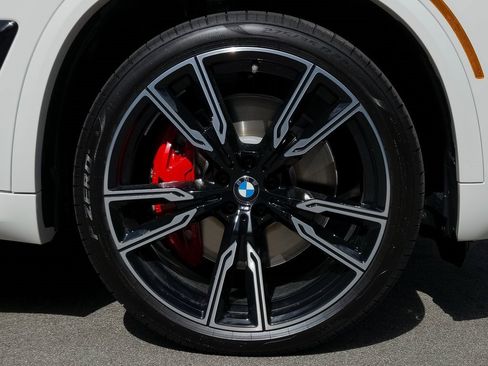 New 2026 BMW X5 M60i w/ Executive Package image 9