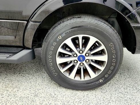 Used 2016 Ford Expedition XLT AWD/4WD image 9