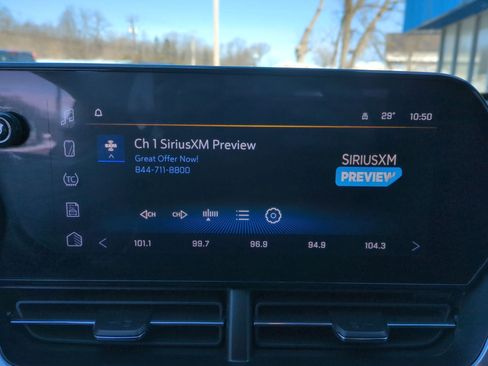 Certified 2024 Chevrolet Trax RS w/ Sunroof Package image 13