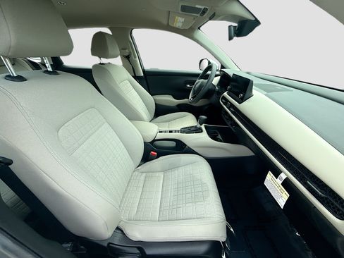 Certified 2024 Honda HR-V LX image 30