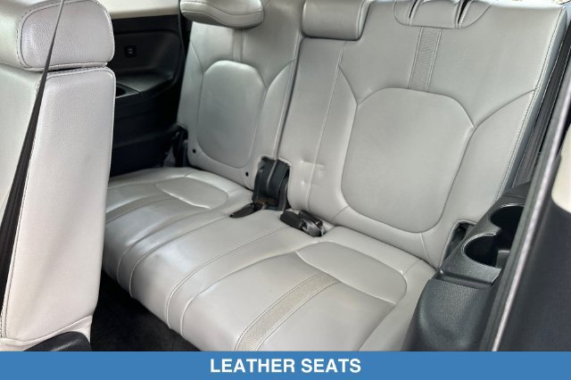 Certified 2024 Honda Pilot Touring image 18