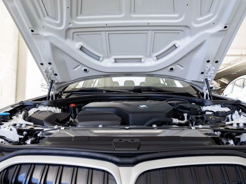 Certified 2024 BMW 330i Sedan w/ Convenience Package image 31