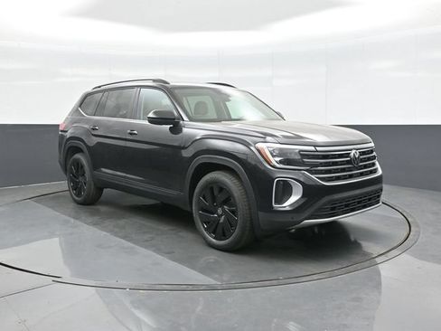 New 2026 Volkswagen Atlas SE AWD/4WD image 1