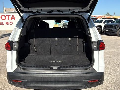 Used 2024 Toyota Grand Highlander XLE image 26