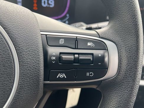 Used 2024 Kia Sportage LX image 28