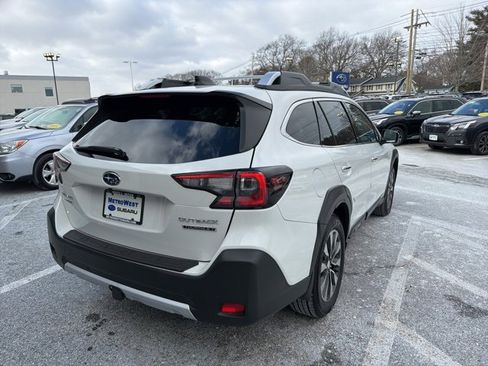 Used 2023 Subaru Outback Touring XT image 9