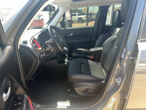 Used 2023 Jeep Renegade Trailhawk w/ Sun/Sound Group AWD/4WD image 12