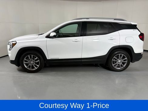 Used 2024 GMC Terrain SLT FWD image 6