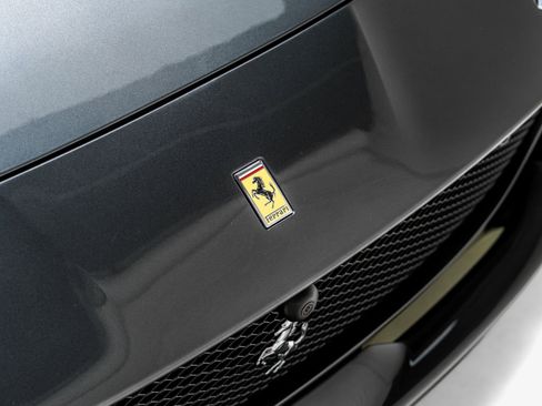 Used 2019 Ferrari 812 Superfast RWD image 20