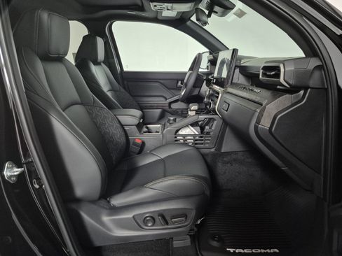 New 2026 Toyota Tacoma SR5 AWD/4WD image 32