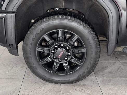 Certified 2024 GMC Sierra 2500 AT4 w/ AT4 Preferred Package AWD/4WD image 4
