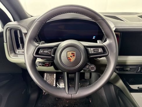 Certified 2024 Porsche Cayenne AWD/4WD image 35