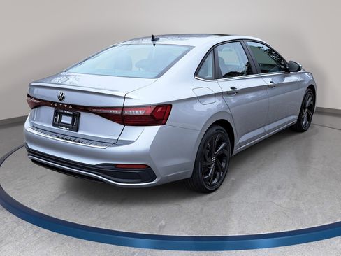 New 2026 Volkswagen Jetta SE image 5