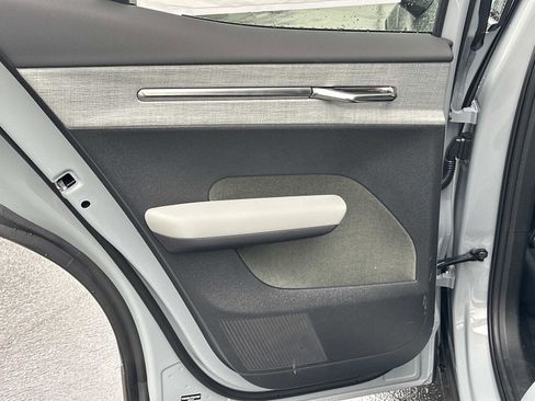 New 2026 Volvo EX30 Cross Country Ultra image 16