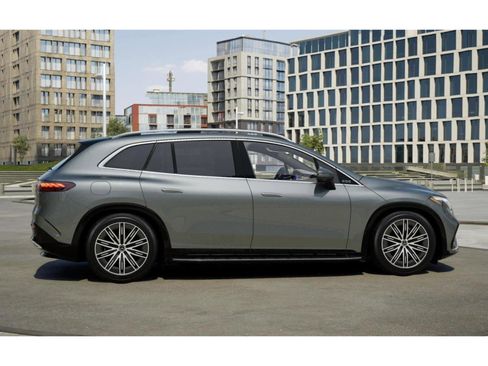 New 2026 Mercedes-Benz EQS 400 4MATIC SUV image 16