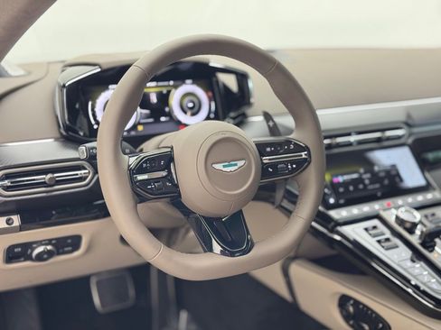 New 2025 Aston Martin V8 Vantage Coupe image 7