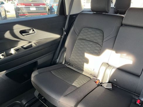 Used 2025 Nissan Pathfinder SV image 41