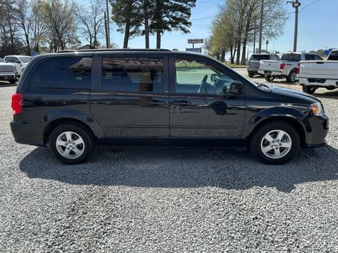 Used 2012 Dodge Grand Caravan SXT FWD image 6