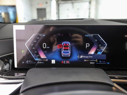 New 2026 BMW X5 xDrive50e image 14