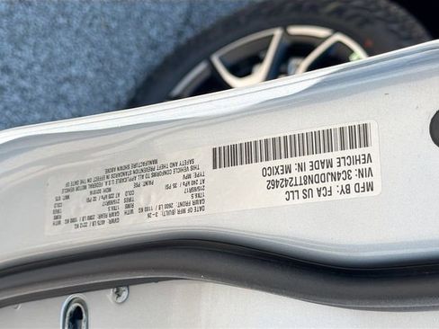 New 2026 Jeep Compass Trailhawk w/ Sun, Sound & Navigation Group AWD/4WD image 35