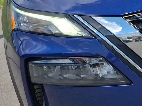 Used 2021 Nissan Rogue S AWD/4WD image 9