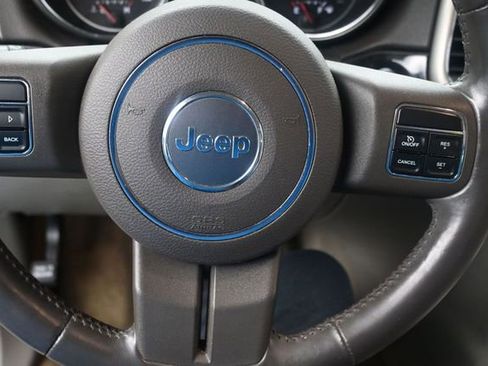 Used 2012 Jeep Grand Cherokee Laredo RWD image 10