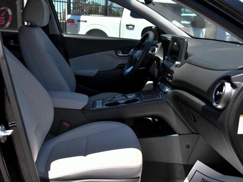Used 2023 Hyundai Kona SE w/ Cargo Package FWD image 43