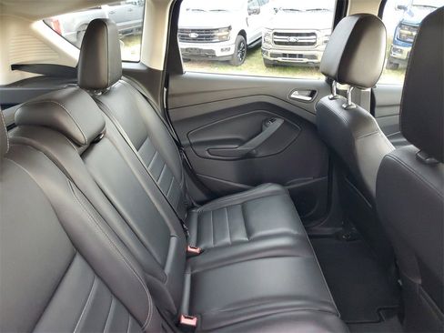 Used 2013 Ford C-MAX SEL image 32