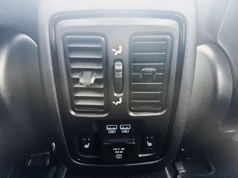 Used 2024 Dodge Durango R/T RWD image 27