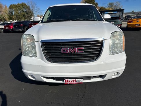 Used 2007 GMC Yukon XL SLT w/ SLT Preferred Equipment Group image 3