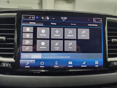 Used 2024 Chrysler Pacifica Touring-L image 49