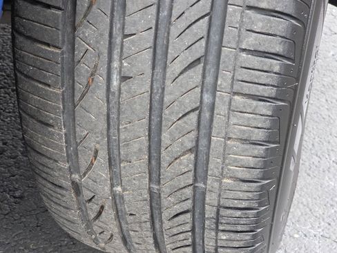 Used 2023 Ford Edge SE w/ Black Appearance Package image 9