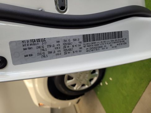 Used 2017 Dodge Journey SE AWD/4WD image 33
