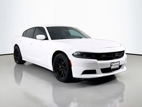 Used 2022 Dodge Charger SXT image 3