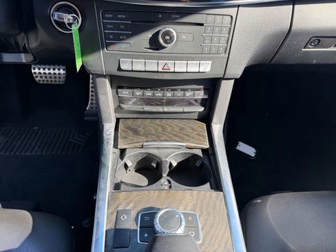 Used 2016 Mercedes-Benz E 350 Sedan w/ Premium Package image 17