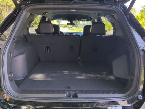 Used 2023 Chevrolet Equinox RS FWD image 33