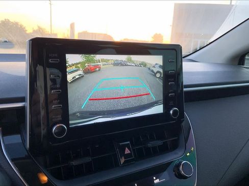 Used 2020 Toyota Corolla LE FWD image 28