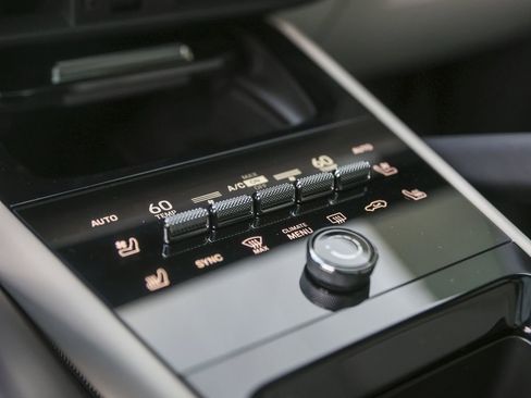 New 2026 Porsche Cayenne AWD/4WD image 25