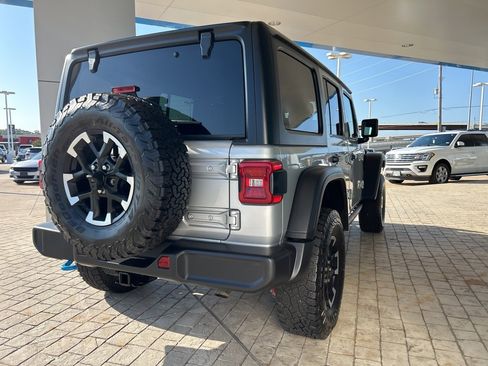 Used 2024 Jeep Wrangler Unlimited Rubicon 4xe image 5