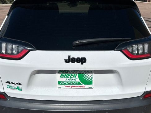 Used 2023 Jeep Cherokee Altitude Lux image 13