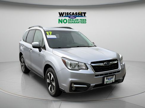 Used 2017 Subaru Forester 2.5i Premium w/ All-Weather Package AWD/4WD image 21