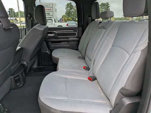 Used 2024 RAM 2500 Big Horn AWD/4WD image 13