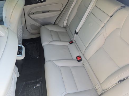 Used 2021 Volvo XC60 T5 Inscription w/ Advanced Package image 14