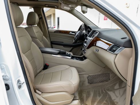 Used 2015 Mercedes-Benz ML 400 4MATIC image 29